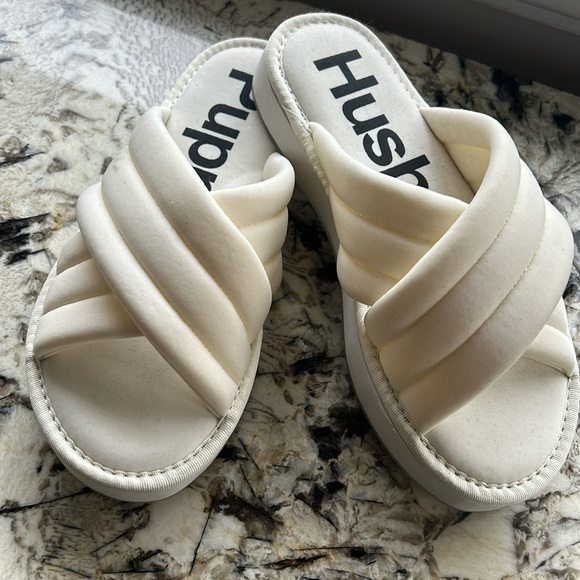 Hush Puppies Sunshine Slide Sandal - Picture 1 of 9